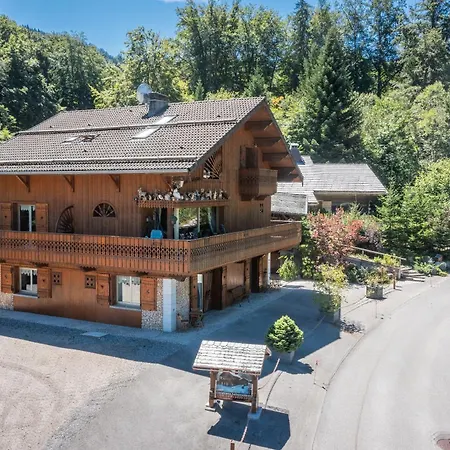 Au Reve Savoyard 7 - 4 Personnes * Morillon